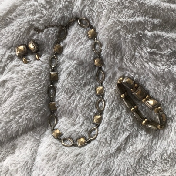 Jewelry Set - Picture 2 of 6